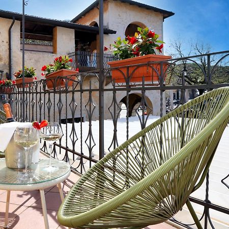 Albergo All'Ancora ガルダ エクステリア 写真